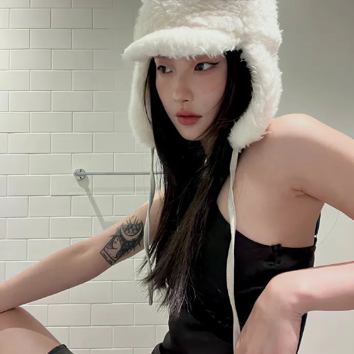 女孩,母亲与恶魔